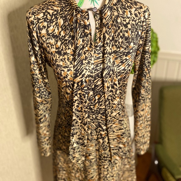 Vintage animal print dress by Stitches Plus, size 14. - Picture 7 of 10